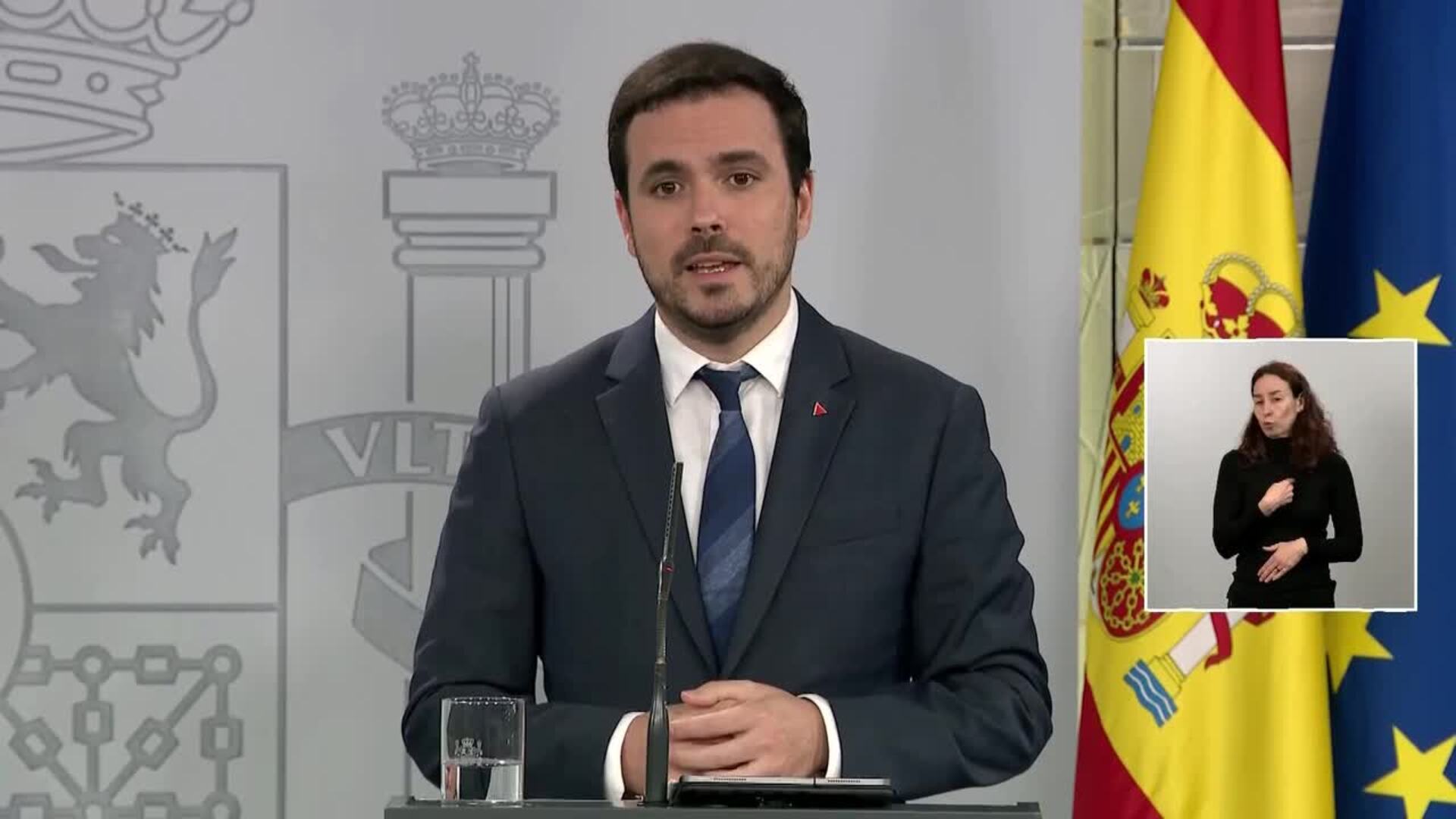 Garzón denuncia que &quot;algunas funerarias aprovechan&quot; la pandemia
