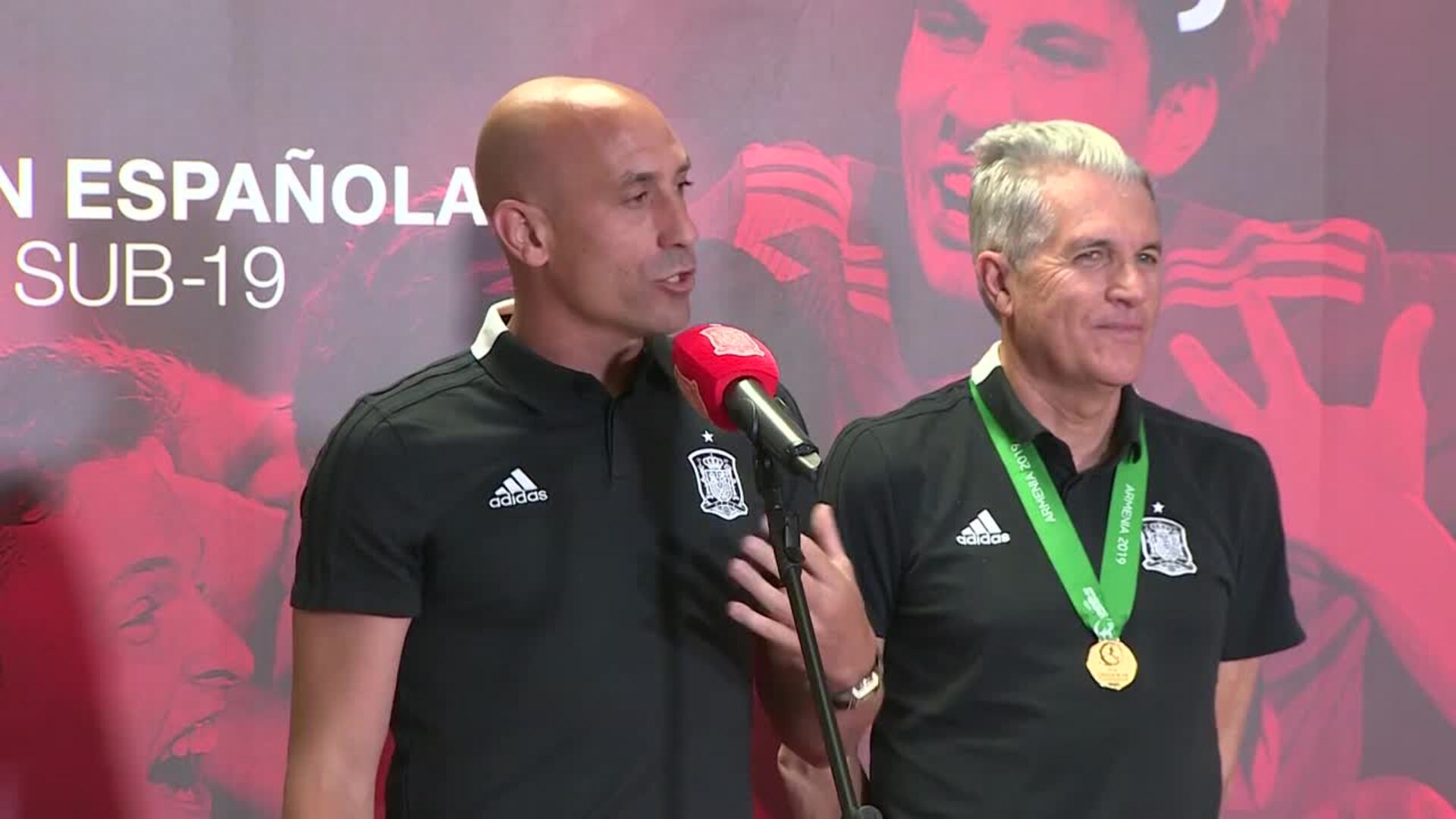 Rubiales: &quot;Habéis dado lo máximo y habéis ganado como un equipo&quot;