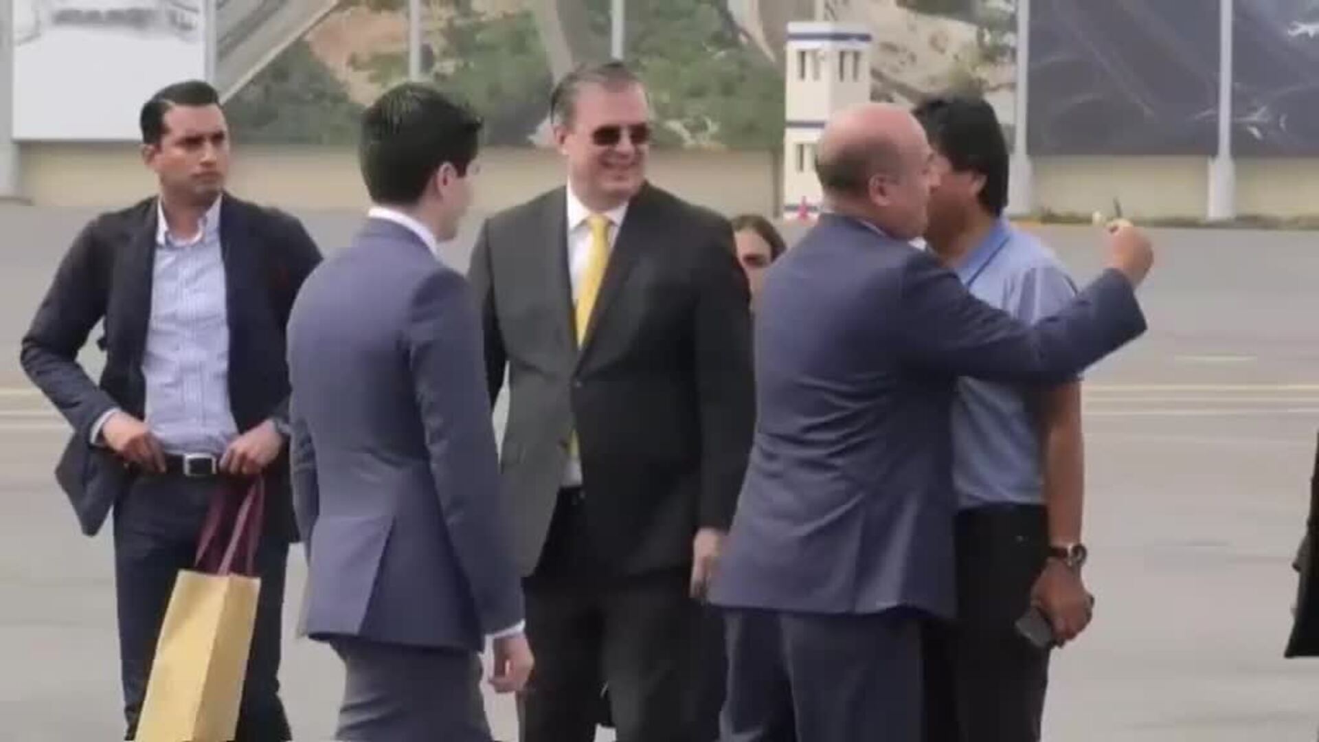 Evo Morales ya está en México acogiéndose al asilo humanitario