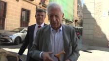 Mario Vargas Llosa reaparece junto a su hijo Gonzalo