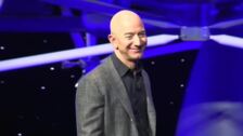 Jeff Bezos, a punto de visitar el espacio: dónde y cuándo ver el despegue de la New Shepard