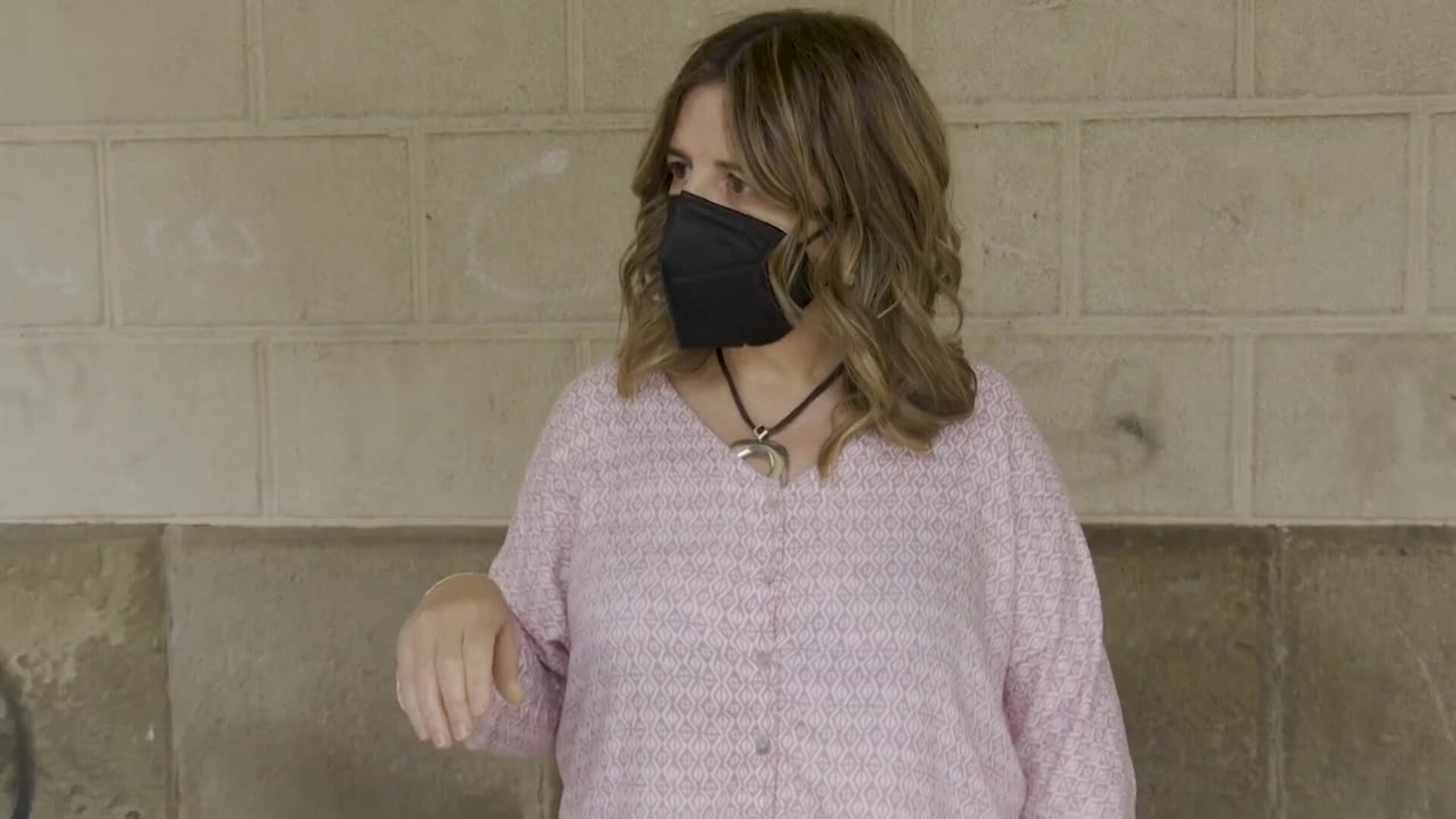 Denuncia el confinamiento de su hija y amigas en Mallorca