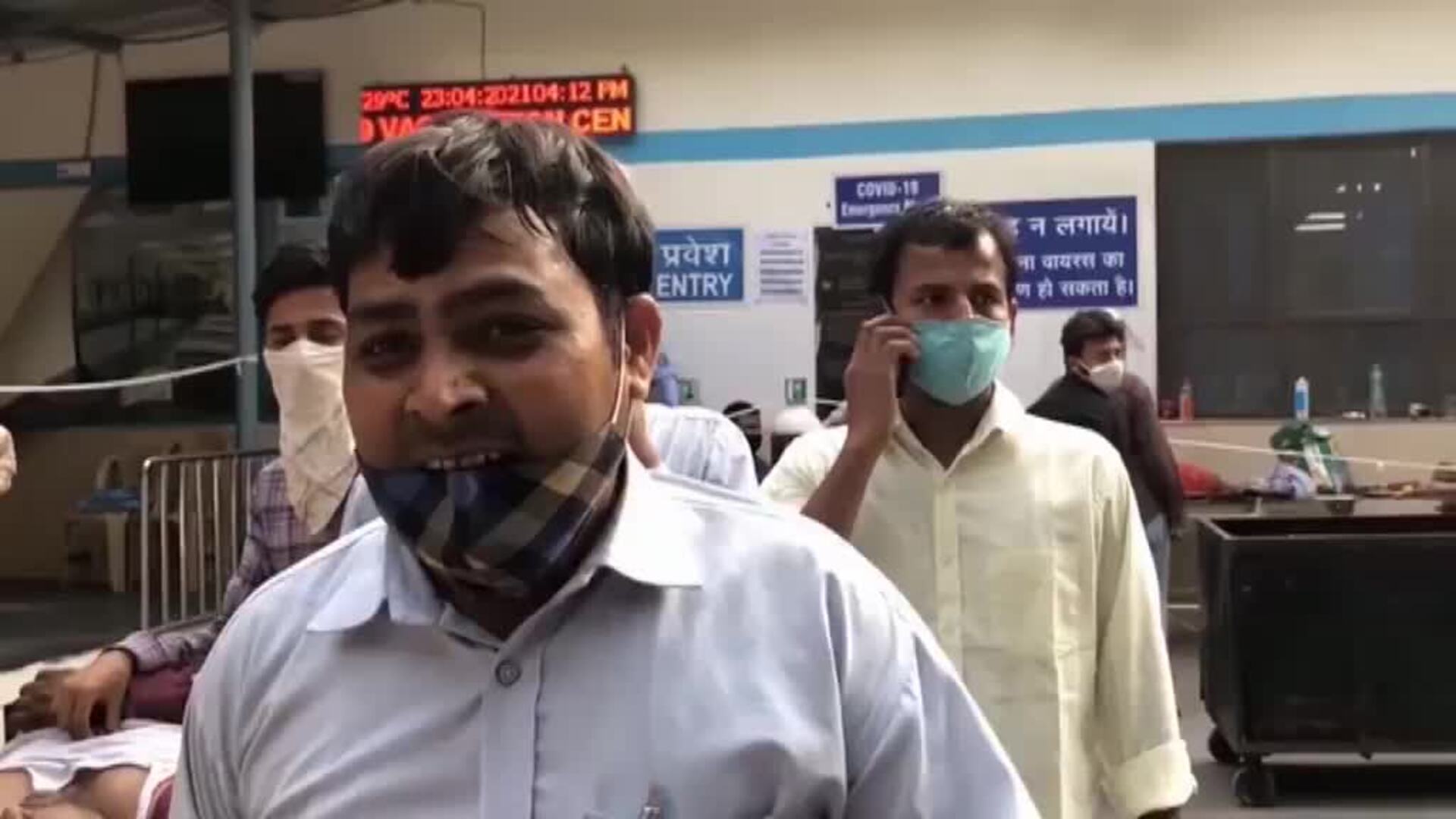 Hospitales desbordados en la India con las tasas de contagio más altas de toda la pandemia