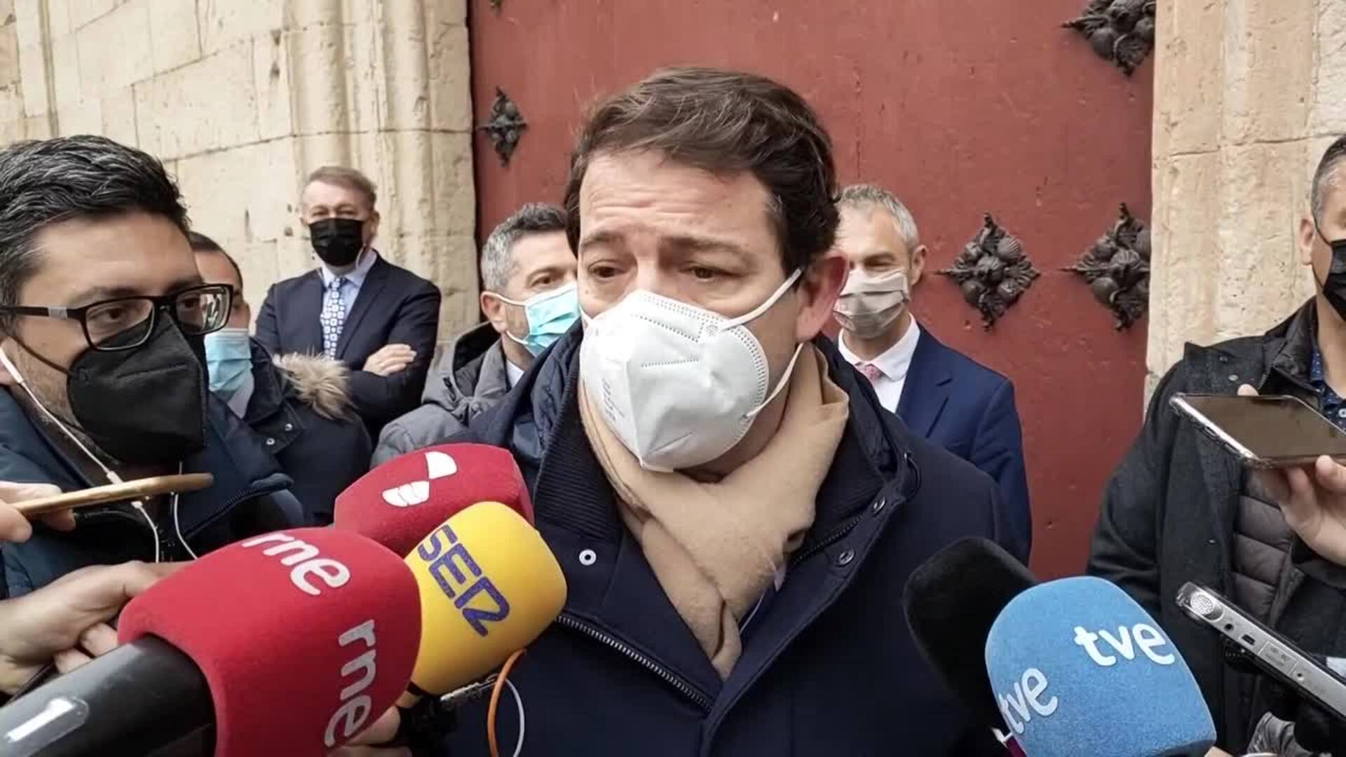 Los &#039;barones&#039; del PP exigen soluciones para frenar la guerra interna con Ayuso