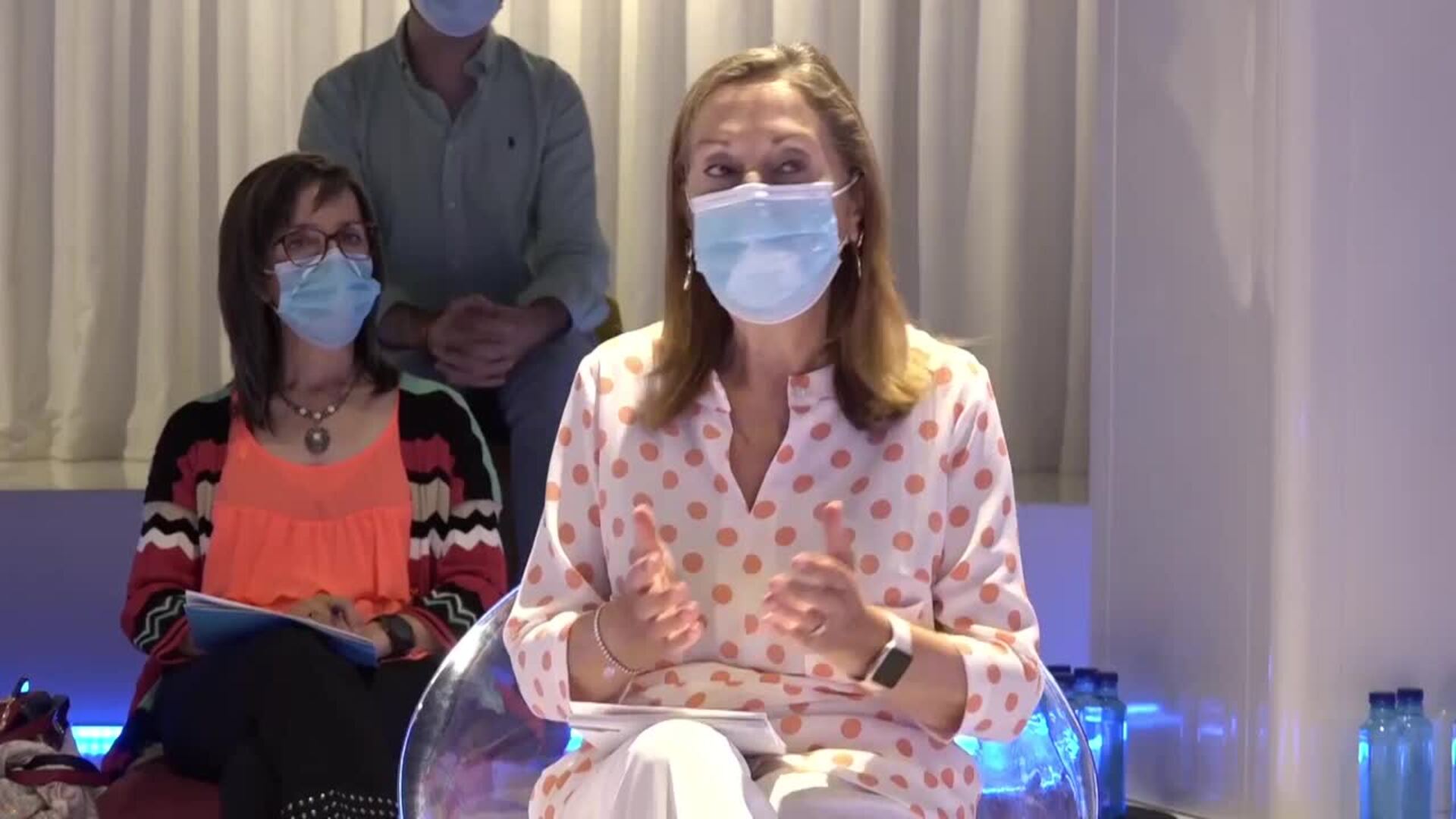 Pastor acusa al Gobierno de &quot;quitarse de en medio&quot; a la hora de planificar la vuelta al colegio