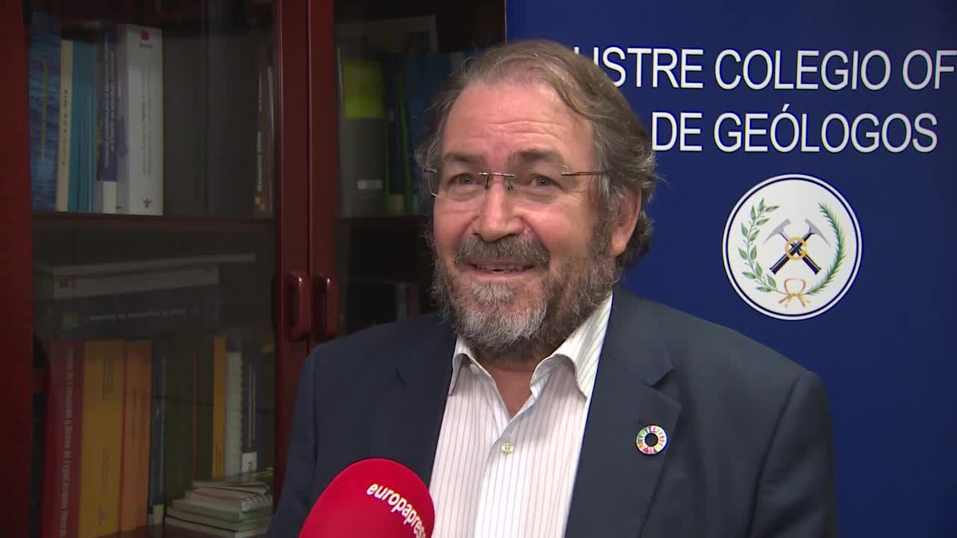 Geólogo advierte que podría seguir saliendo lava en La Palma durante meses