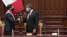 Merino renuncia como presidente de Perú tras menos de una semana en el poder