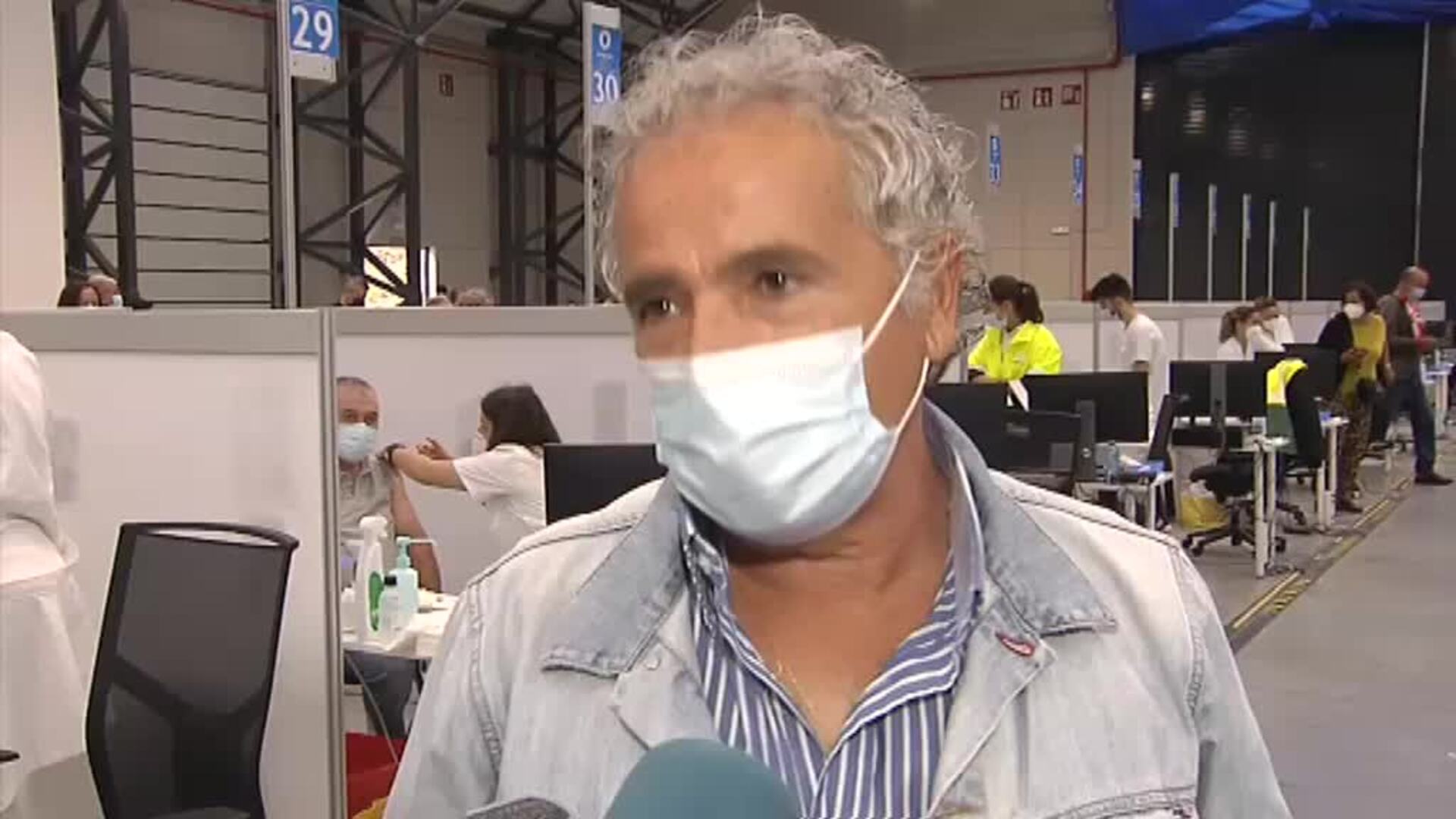 Los contagios masivos ensombrecen el proceso de vacunación