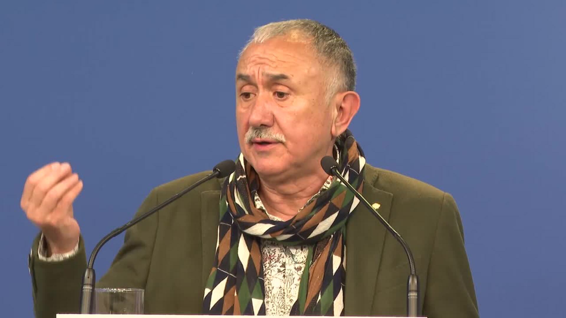 Álvarez destaca la relación con Feijóo, pero esperará a conocer su programa para valorarlo