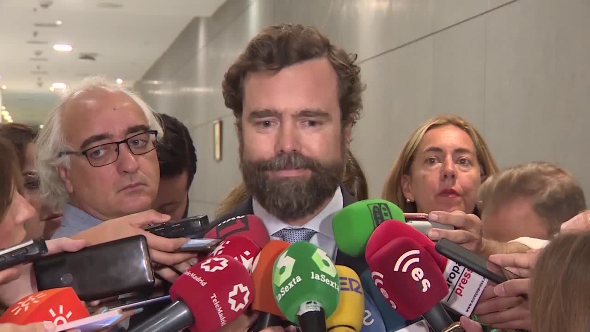 Vox confía en cerrar acuerdos en Madrid y Murcia