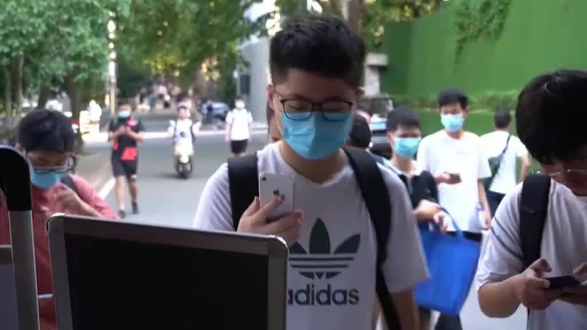 La Universidad de Wuhan reabre sus puertas