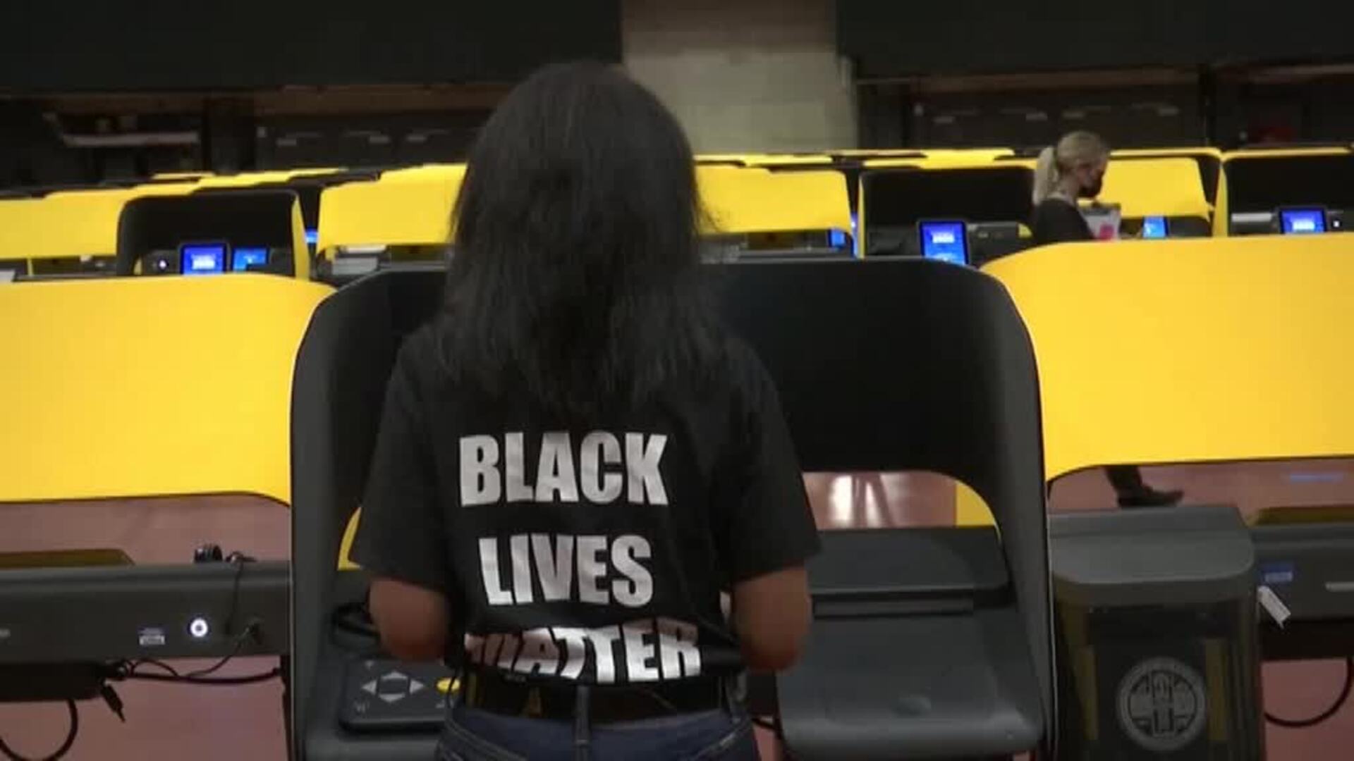 Arranca la votación anticipada presencial en Los Ángeles