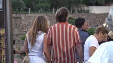 Paula Vázquez e Ignacio Sagnier oficializan su relación en el concierto de Raphael en Mérida