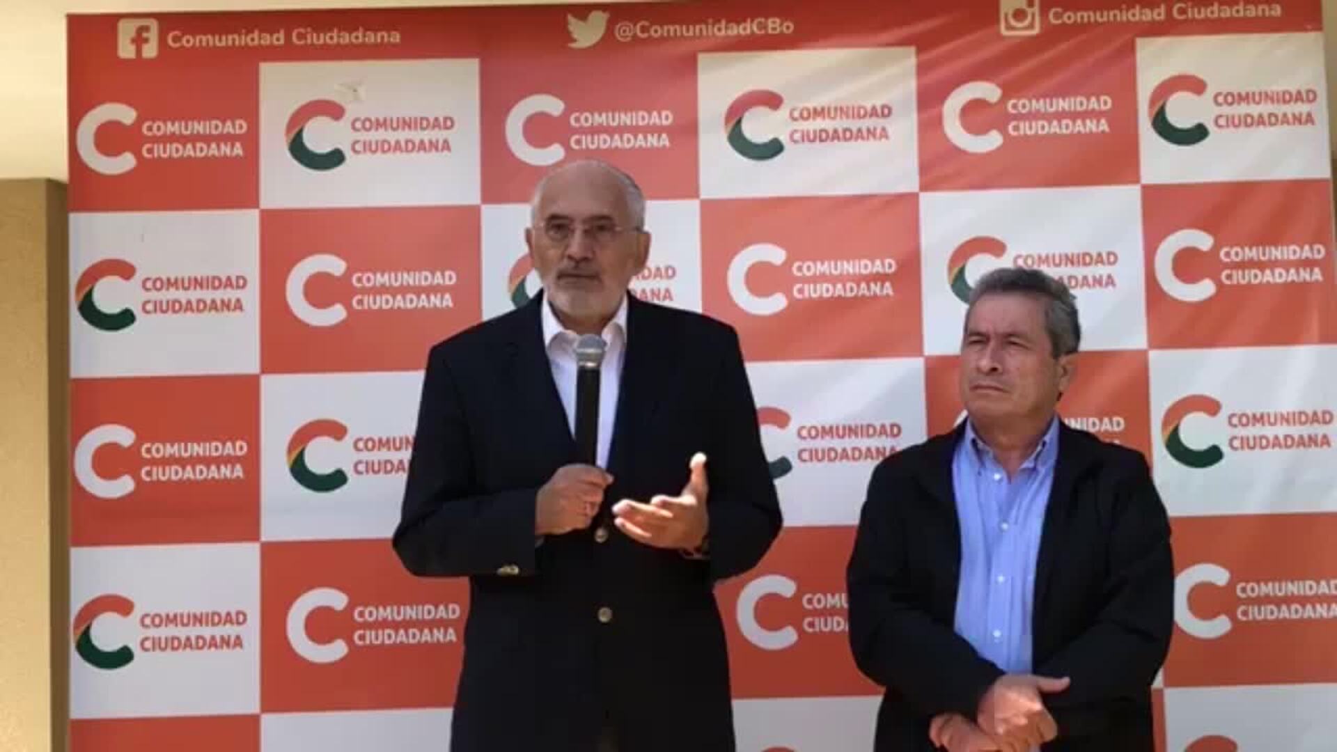 Carlos Mesa reconoce su derrota ante el MAS