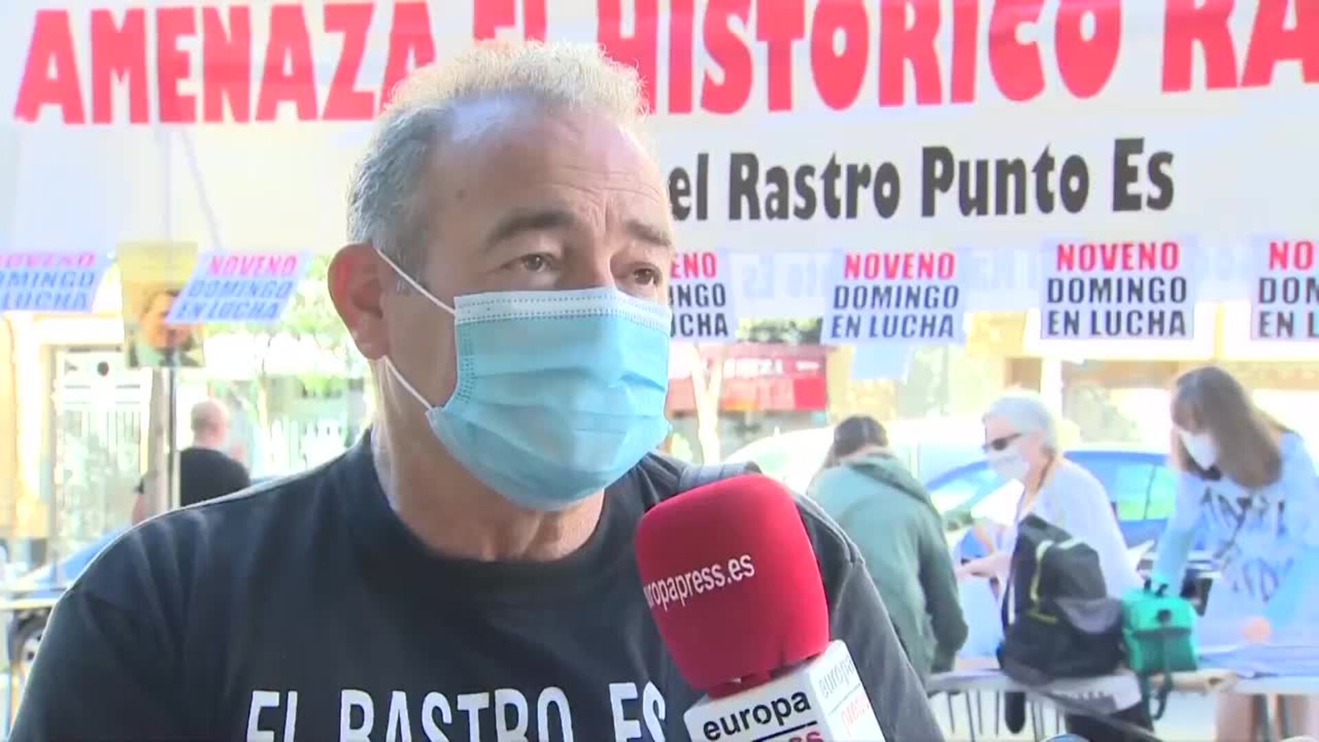 Novena concentración de comerciantes del Rastro que exigen una mesa de trabajo con el Ayuntamiento