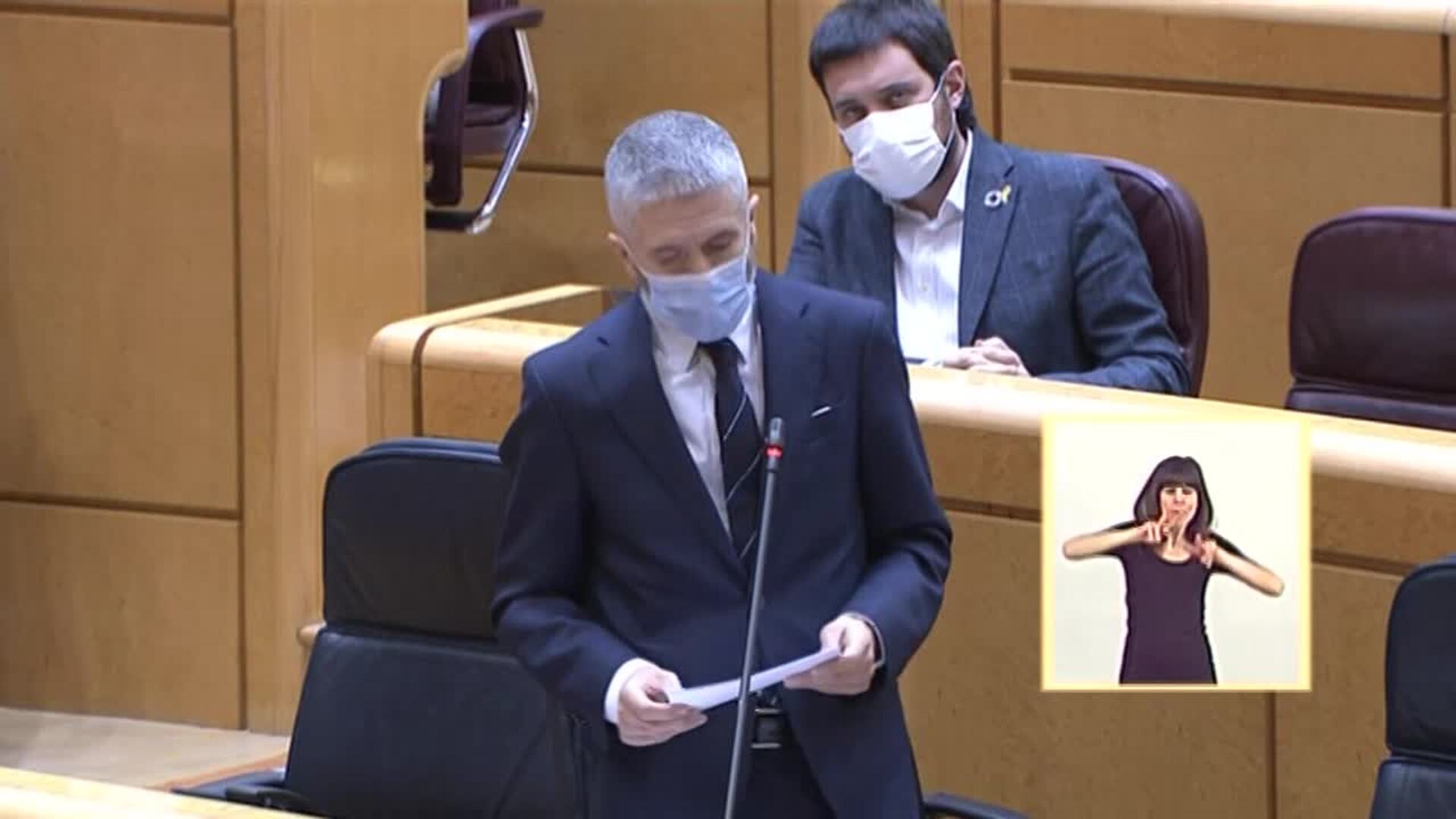 Marlaska dice que solo se traslada de Canarias a Península a migrantes vulnerables