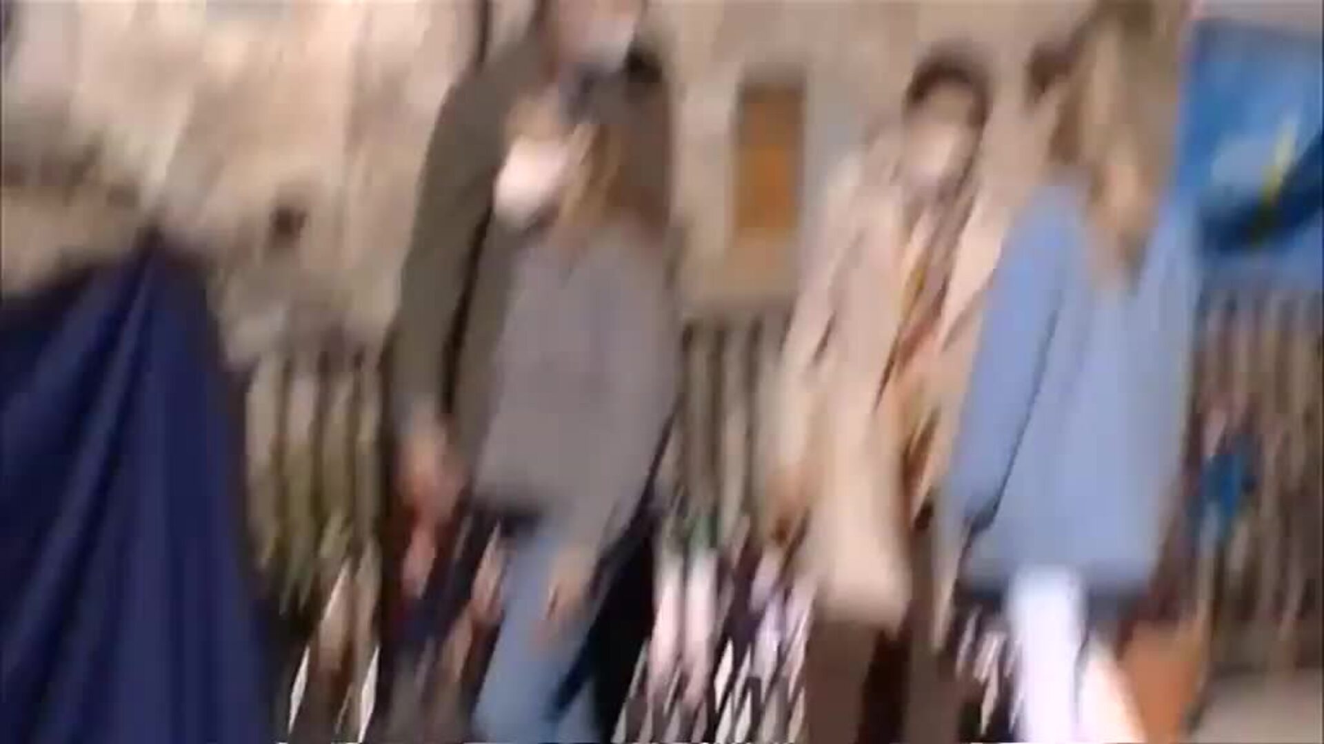 La princesa de Asturias descubre la placa del Pueblo Ejemplar 2021