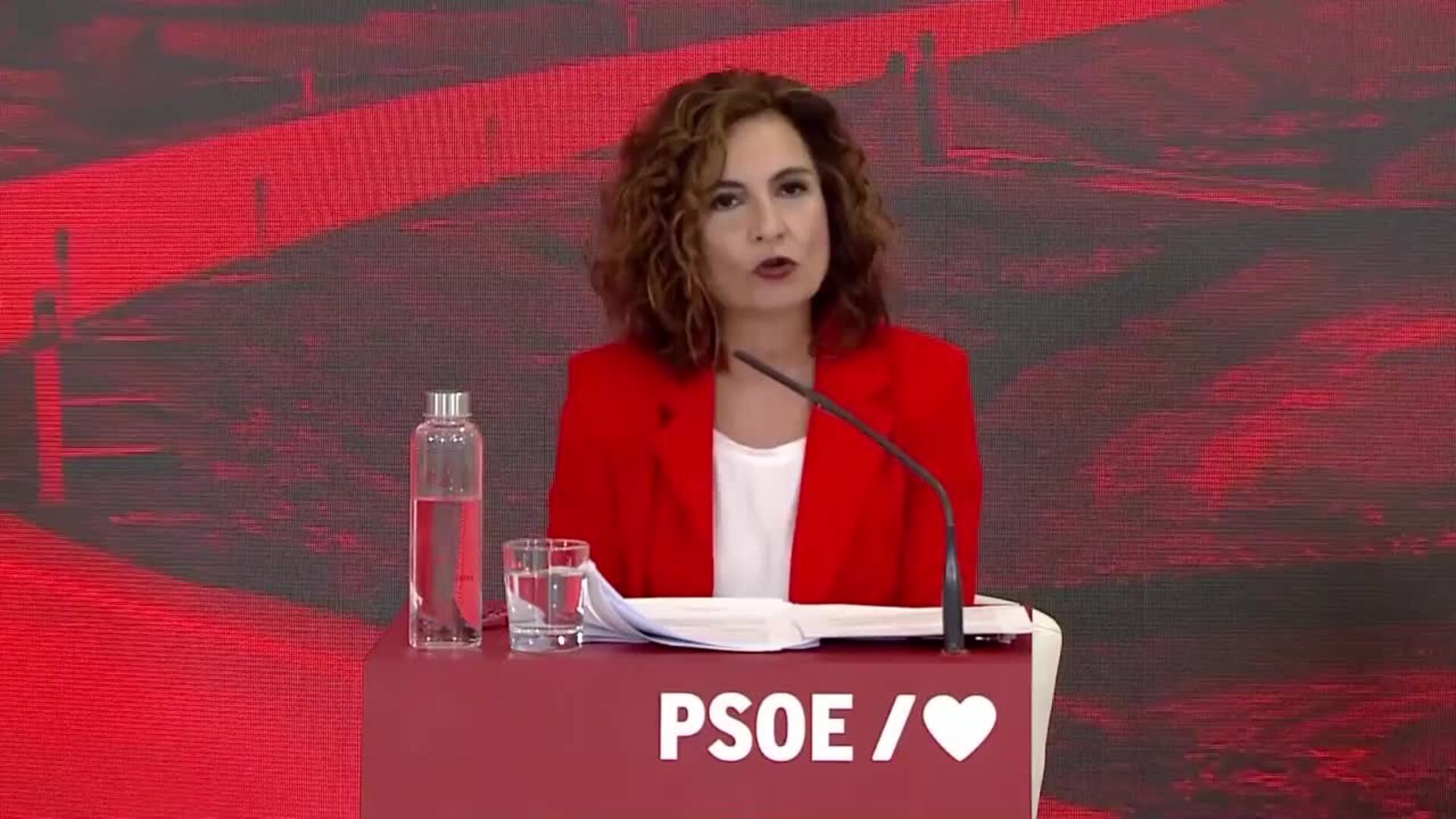 Montero insta a combatir la &quot;guerra cultural&quot; sobre igualdad de género