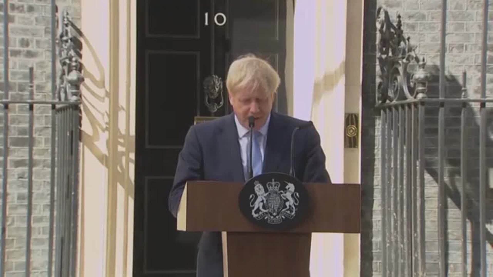 Johnson firma el acuerdo del Brexit y habla de &quot;un nuevo capítulo&quot;