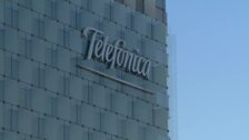 Telefónica ganó 886 millones hasta marzo, un 118% más, a pesar de registrar menos ingresos