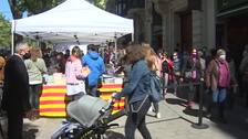 Sant Jordi vuelve a la calle con una Diada (casi) como las de antes y más de un millón de libros vendidos