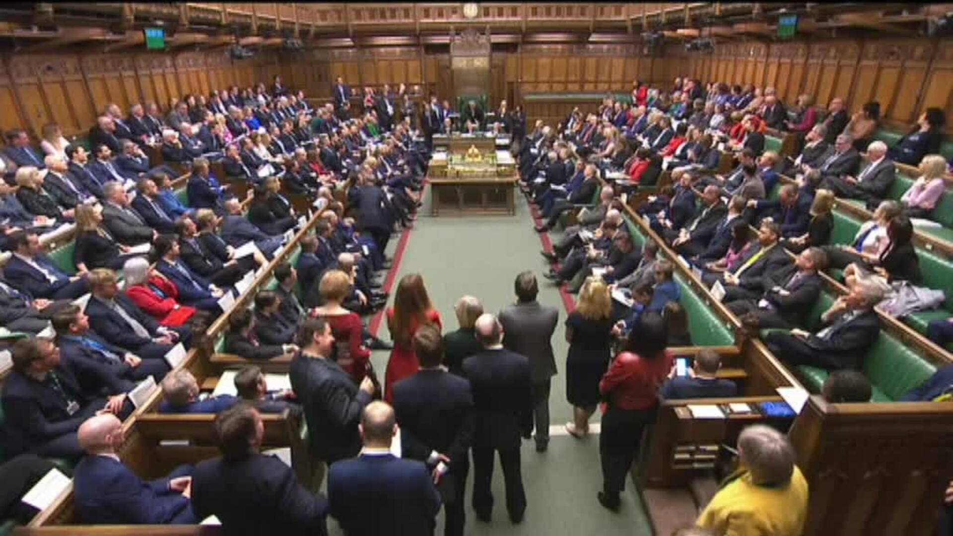 Johnson endurece su proyecto de Brexit aprovechando su mayoría en las urnas