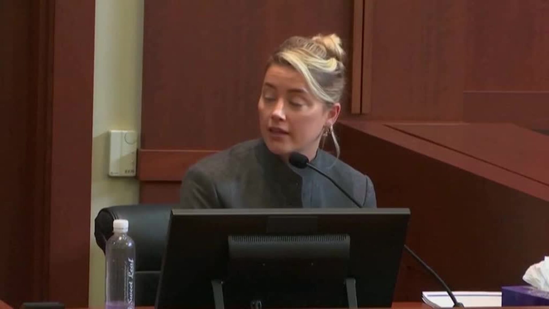 Amber Heard asegura que se divorció de Johnny Depp porque temía por su vida