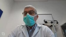 El primer español en probar la vacuna: «Es como coger una gripe muy fuerte»