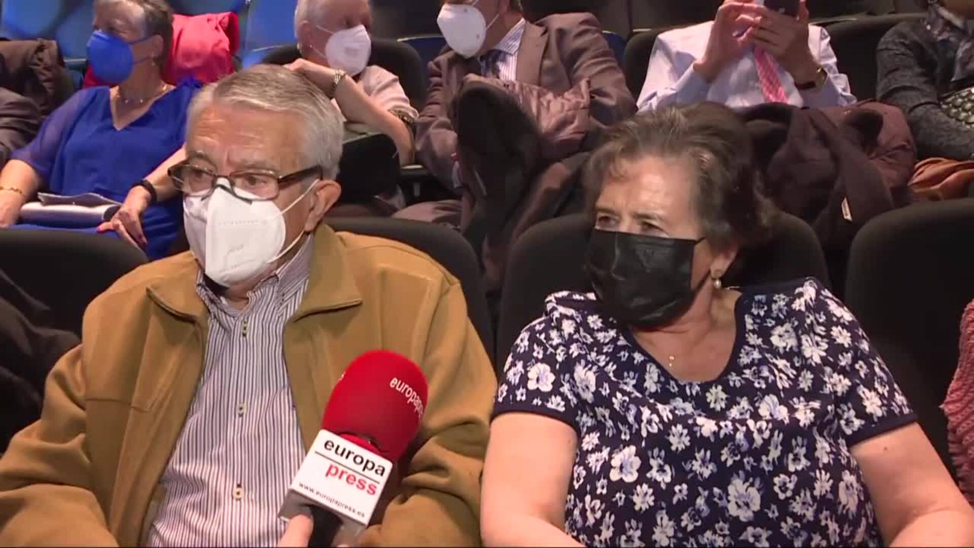 Matrimonios en sus bodas de oro dan las claves para mantener una relación