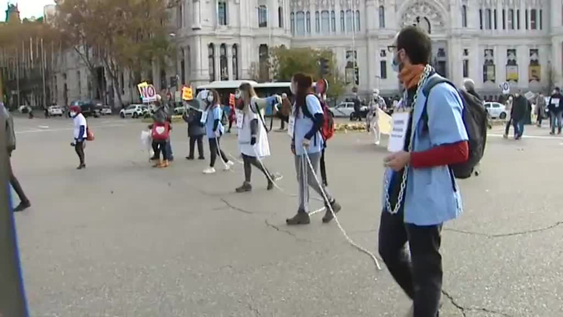 Miles de personas salen a la calle en Madrid para reivindicar la Sanidad Pública