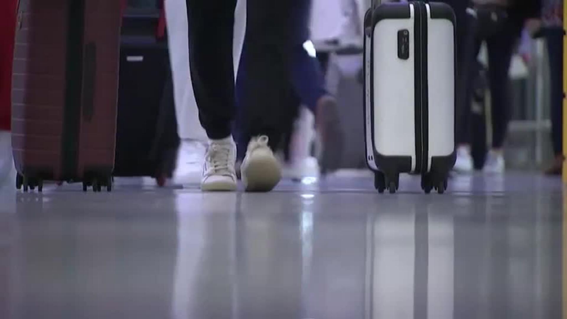 Vuelven a saltar las alarmas por la nueva variante de coronavirus Ómicron