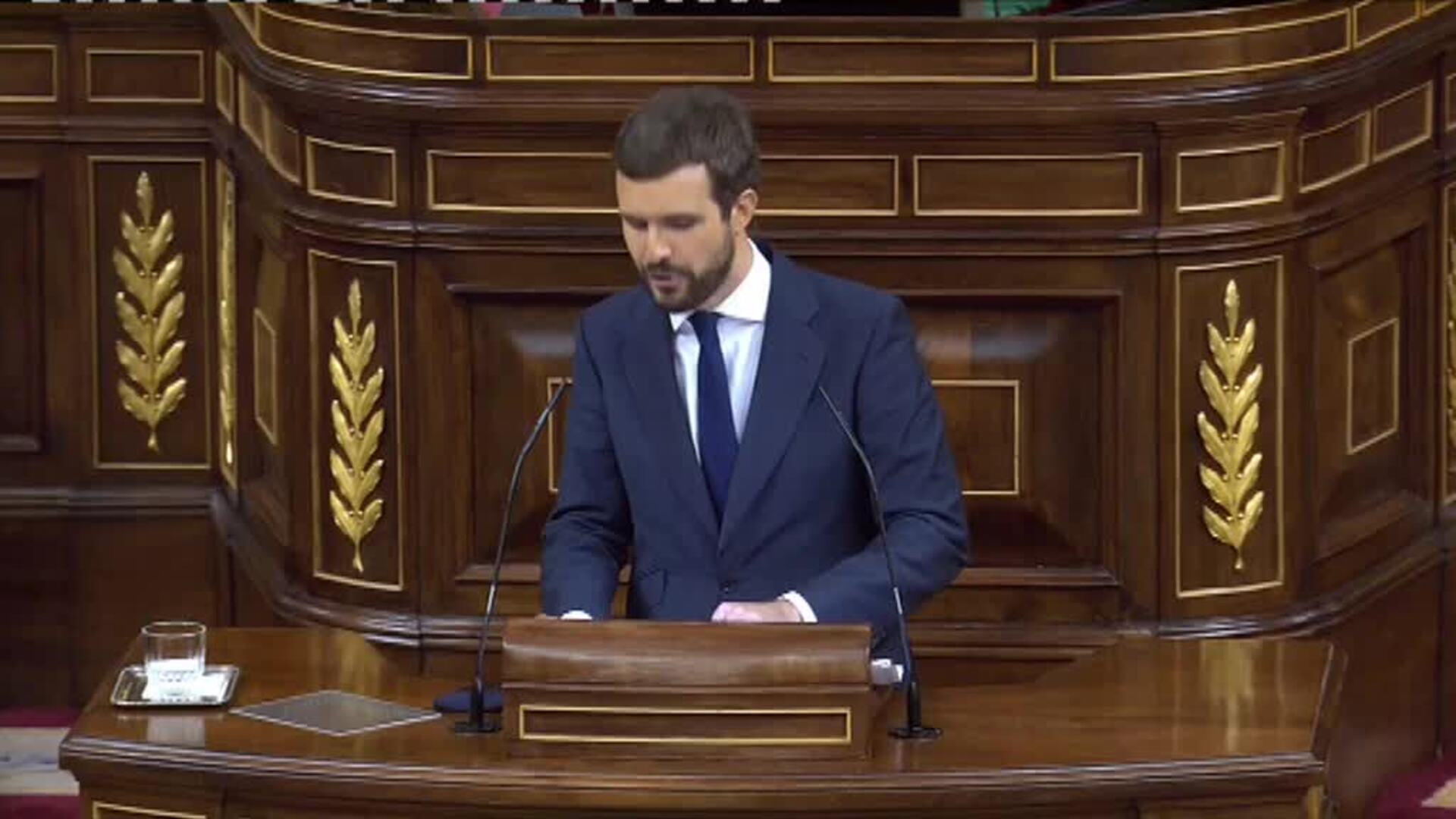 Pablo Casado rompe con VOX