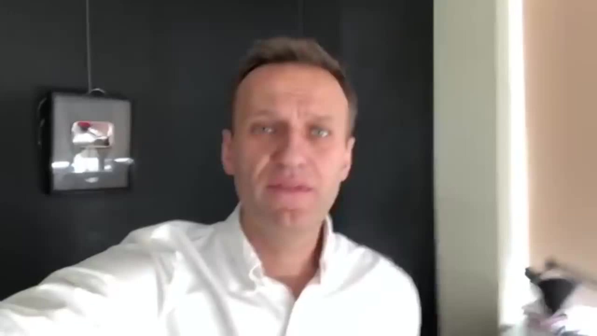 El opositor ruso Alexei Navalni abandona la huelga de hambre