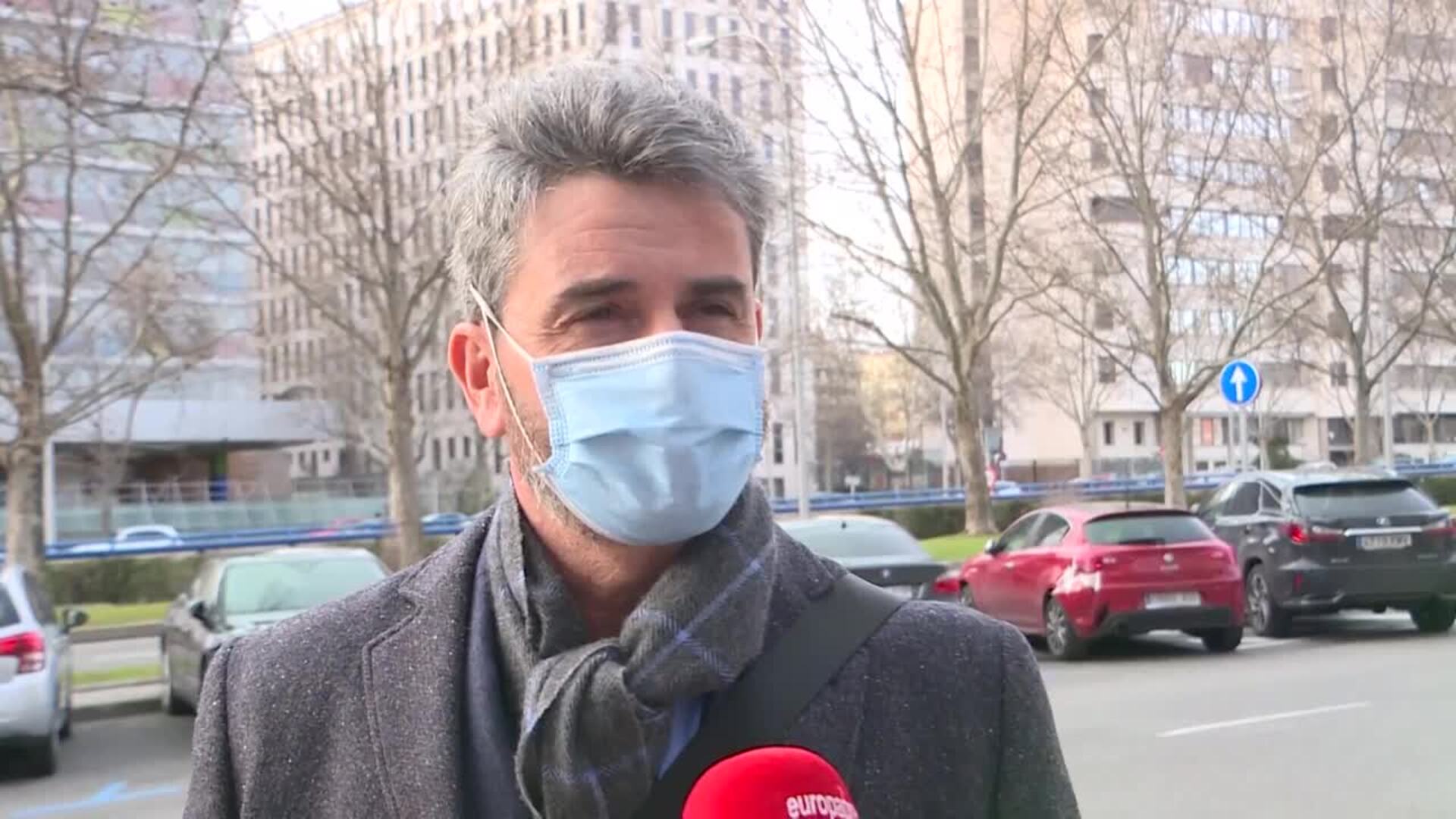 Madrileños, a favor de medidas &quot;restrictivas&quot; para frenar la expansión del virus