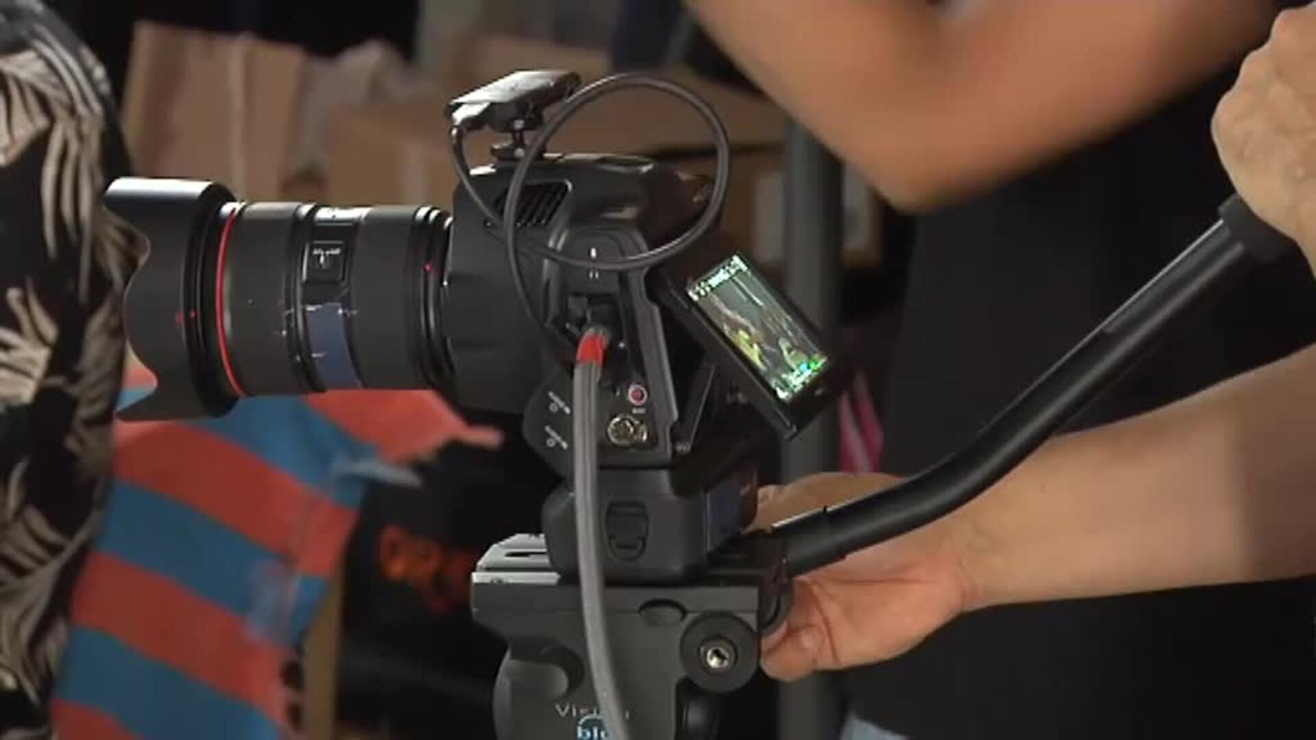 Sevilla escribe su particular carta de amor al arte con talleres, pintura y taconeo flamenco