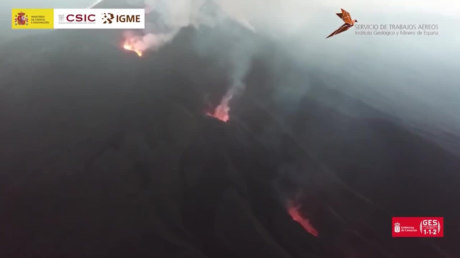 La ceniza cubre todo el oeste y noroeste de La Palma