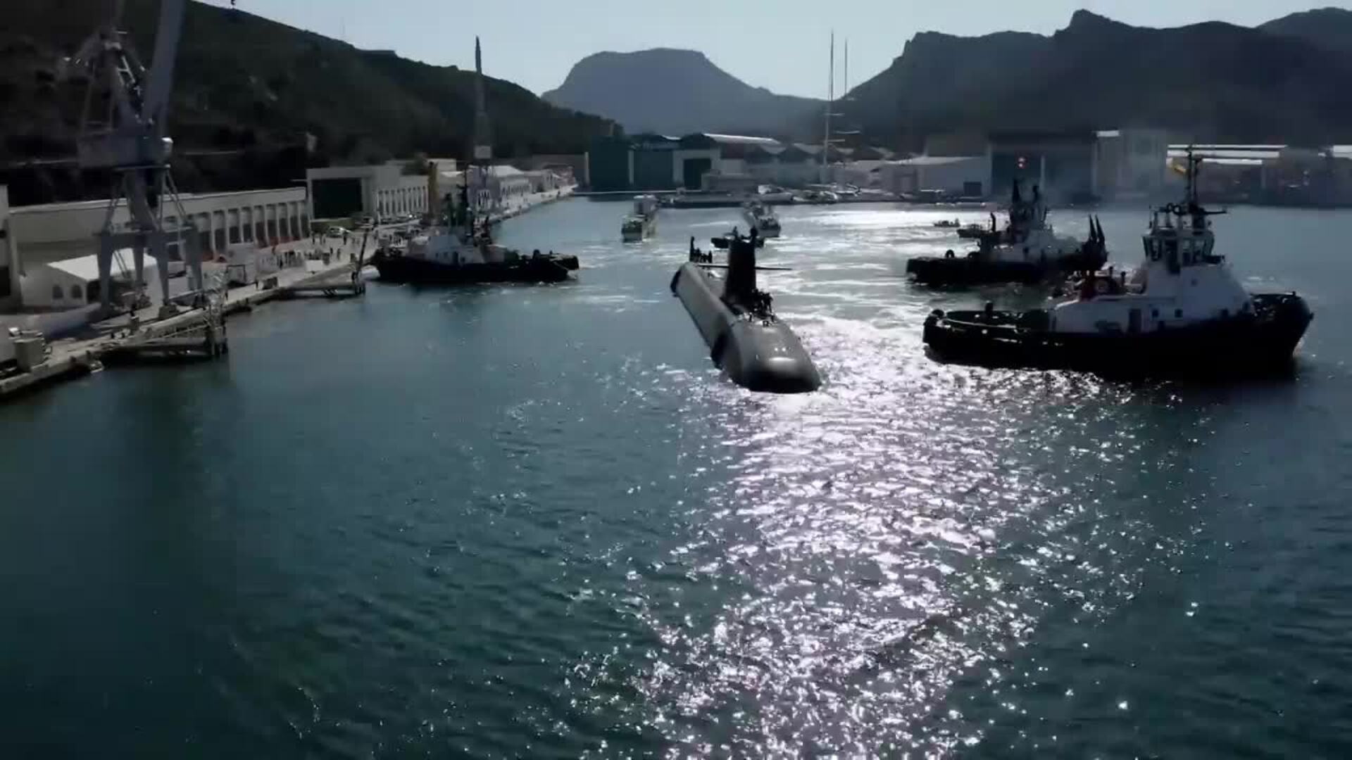 Navantia pone a flote el submarino S-81 &#039;Isaac Peral&#039; en Cartagena