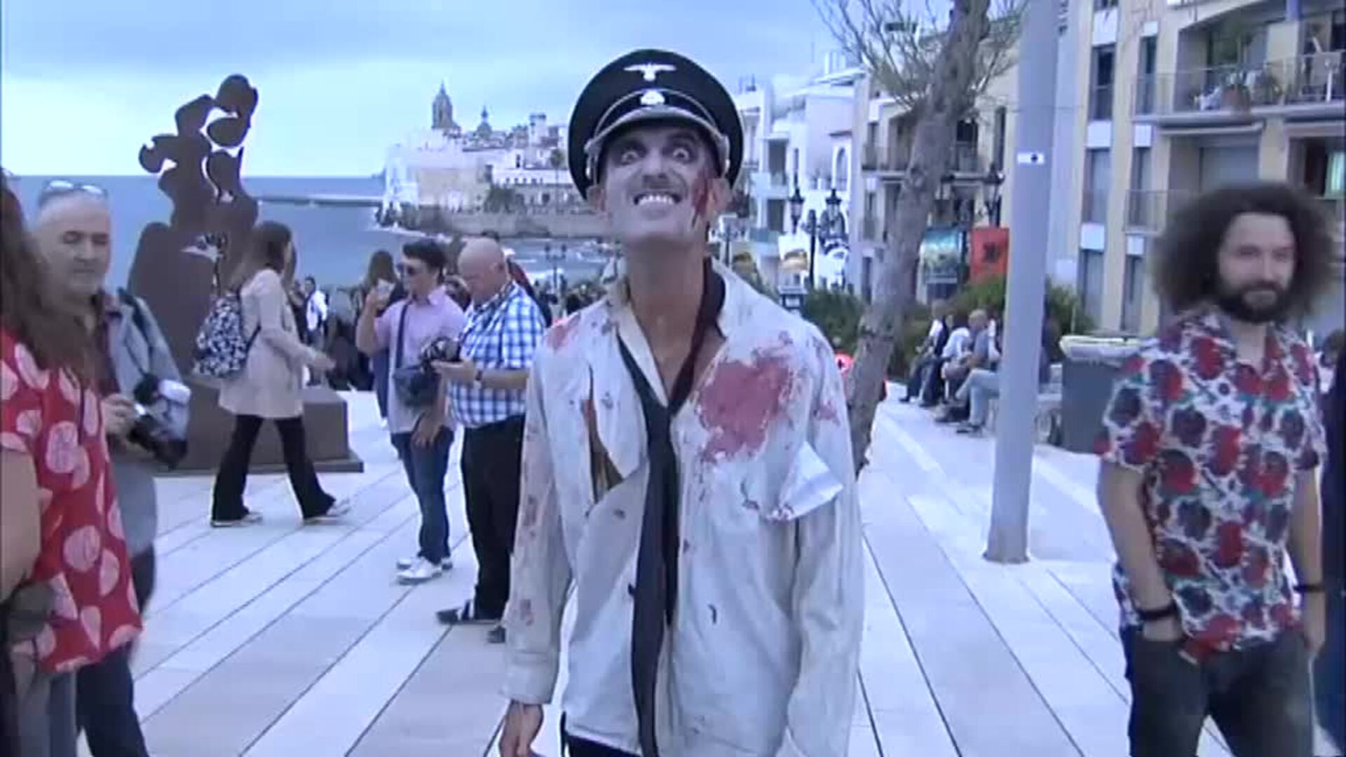 Los zombies más terroríficos toman las calles de Sitges