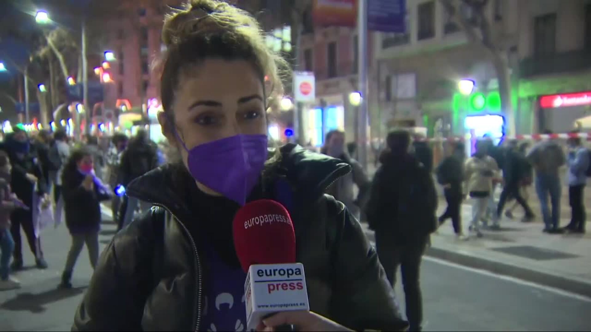 España se tiñe de morado para celebrar el Día de la Mujer