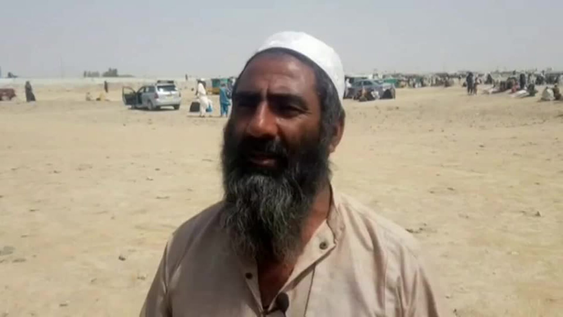 Los talibán disputan ya los puestos fronterizos