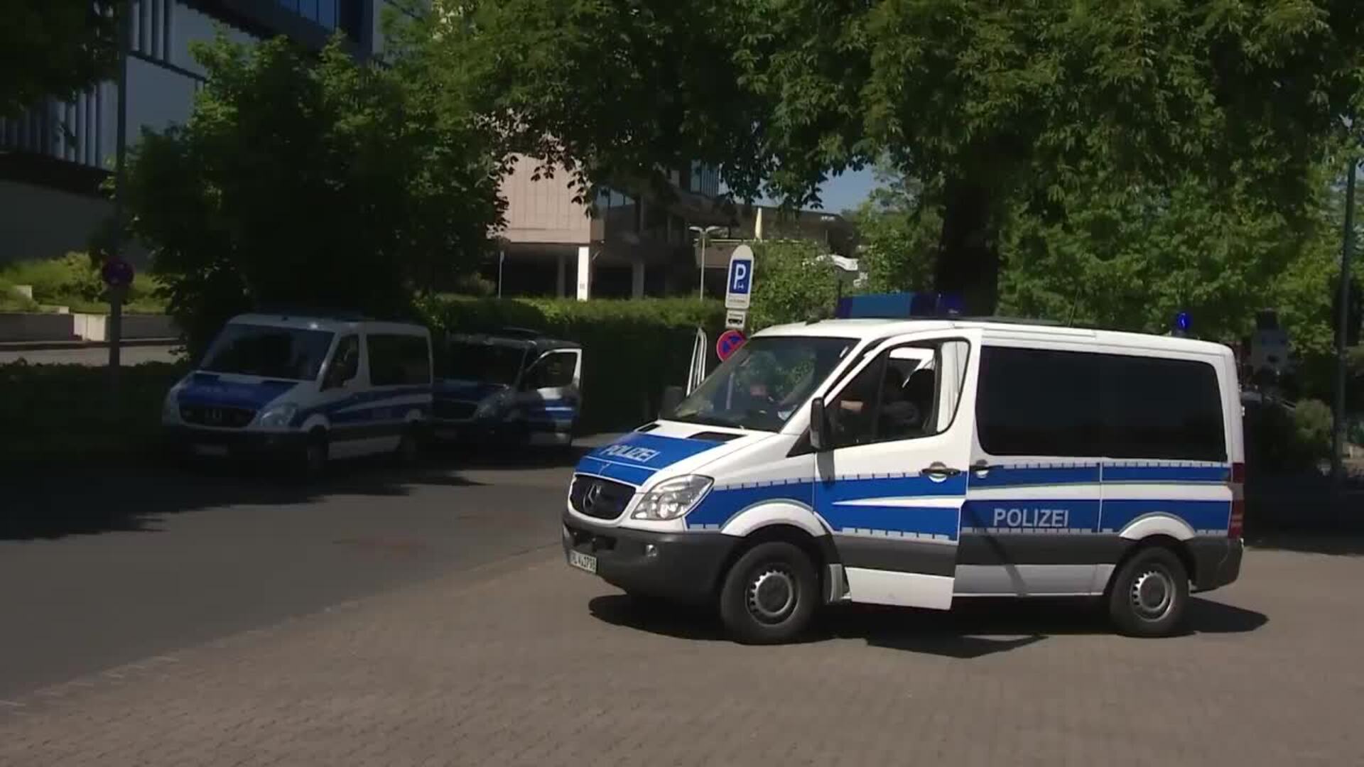 Detienen a una persona frente al Rhein-Mosel-Halle, en Alemania
