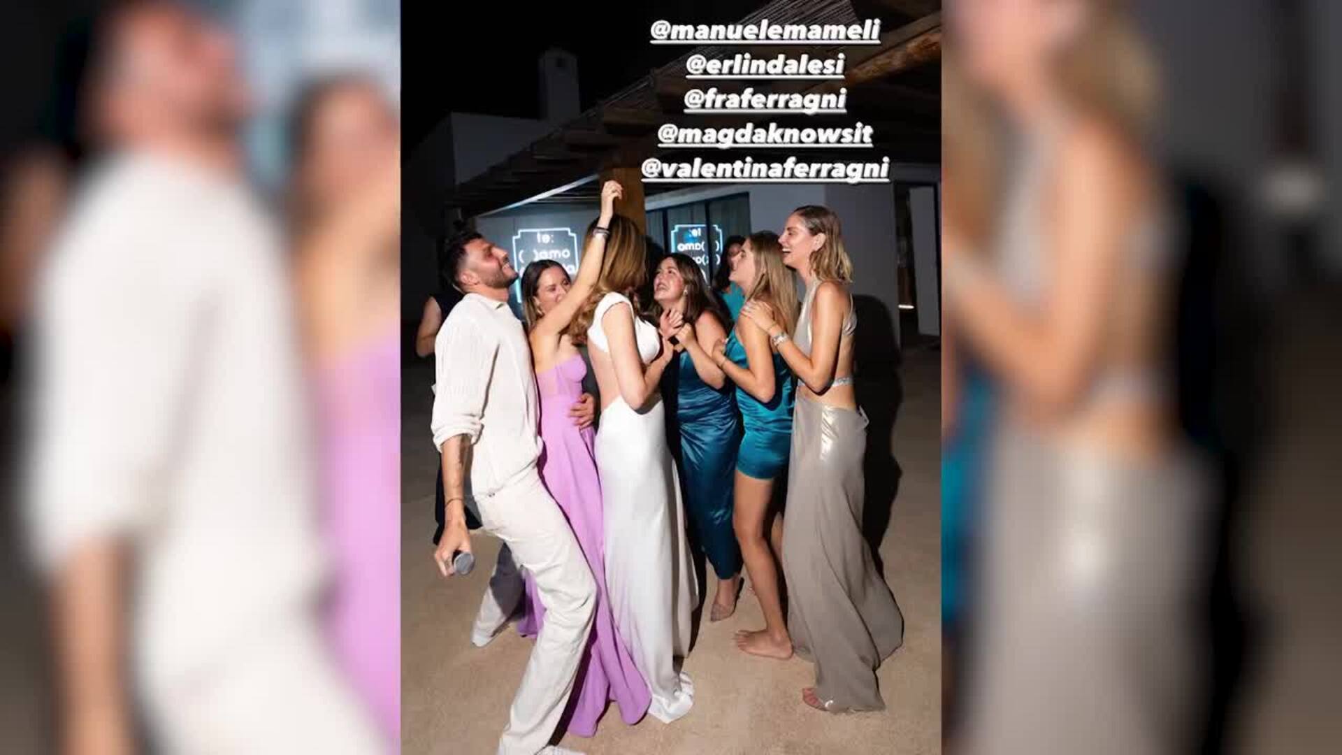 Chiara Ferragni disfruta de la despedida de soltera de su hermana en  Mykonos (Grecia)