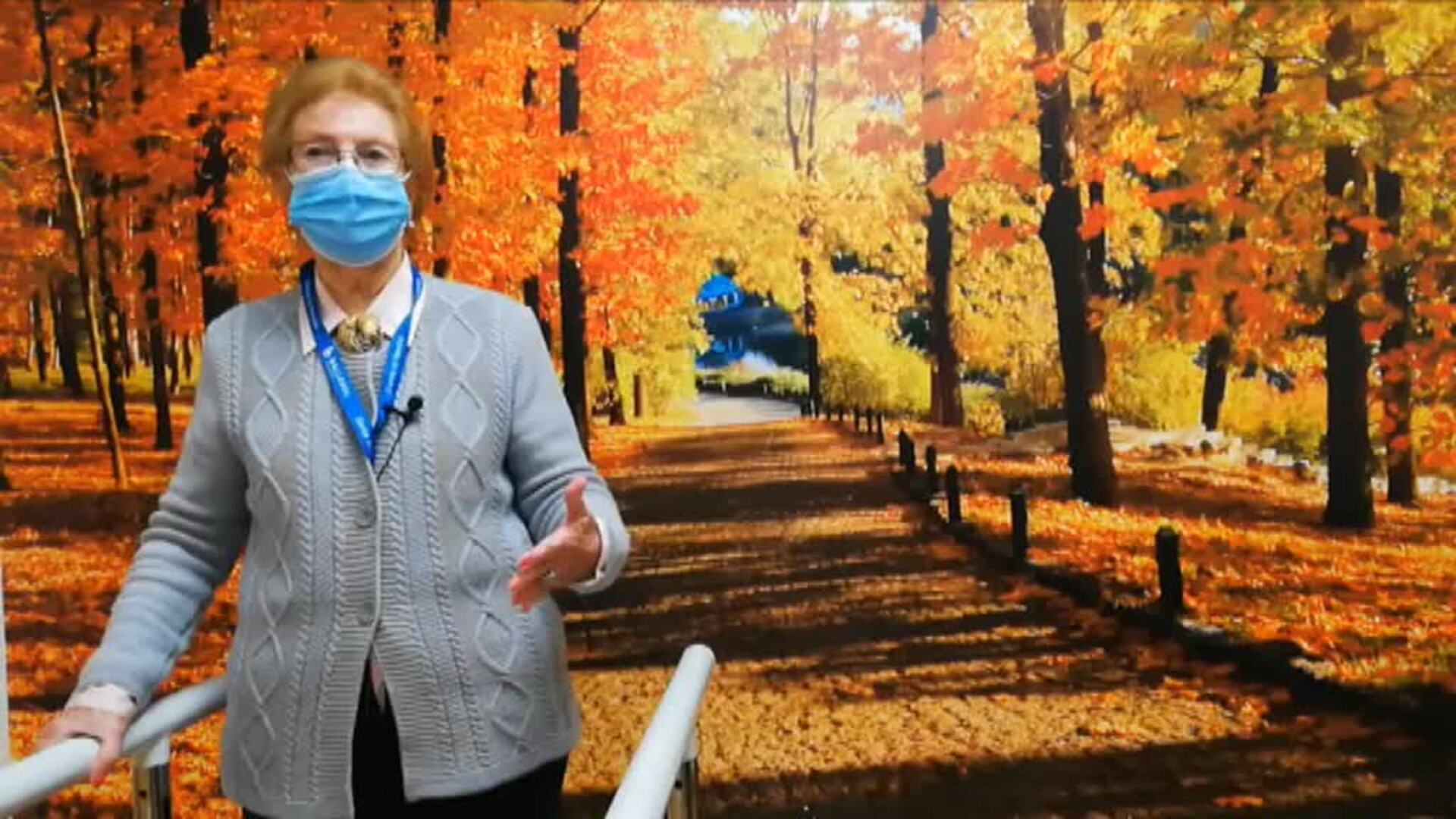 Los primeros residentes que se van a poner la vacuna en Madrid esperan con impaciencia recibir su dosis