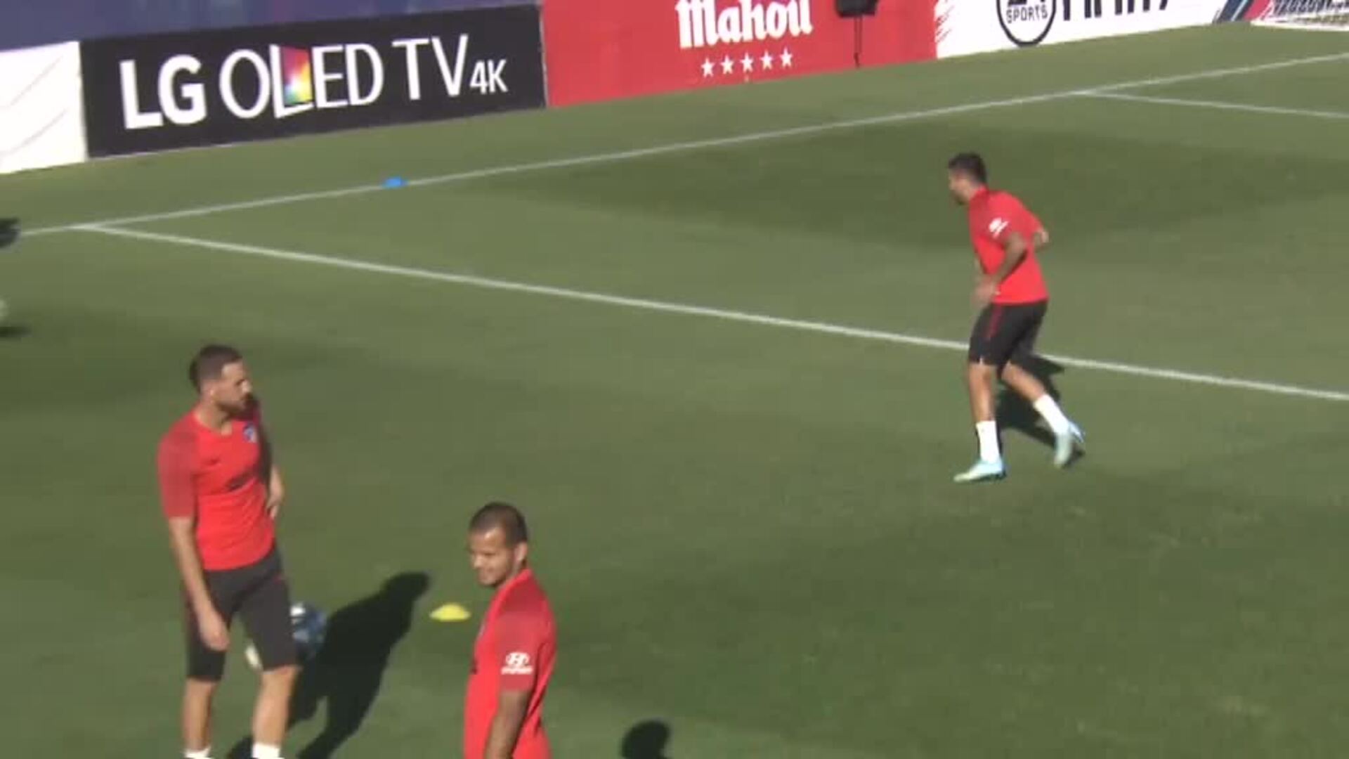 Ángel Correa continúa entrenando con el Atlético de Madrid