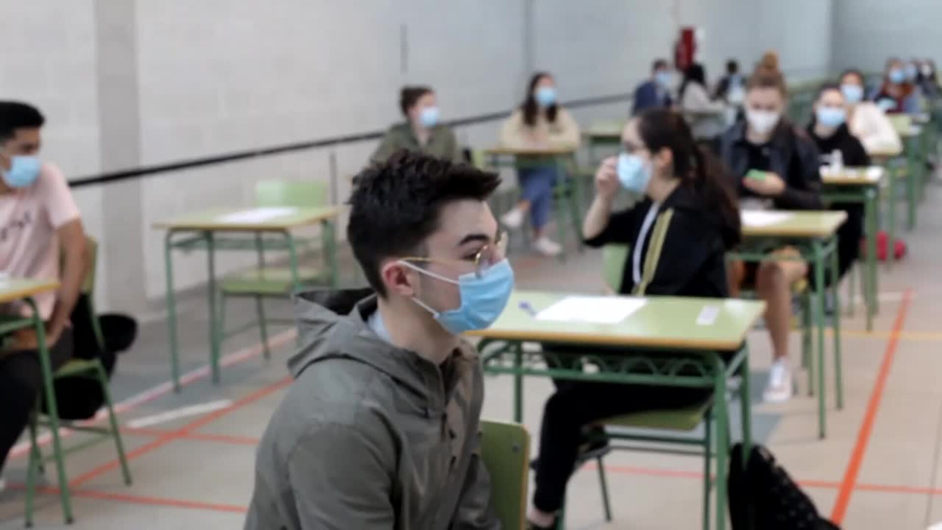 Gallegos afrontan su primer día de selectividad en el campus de Lugo