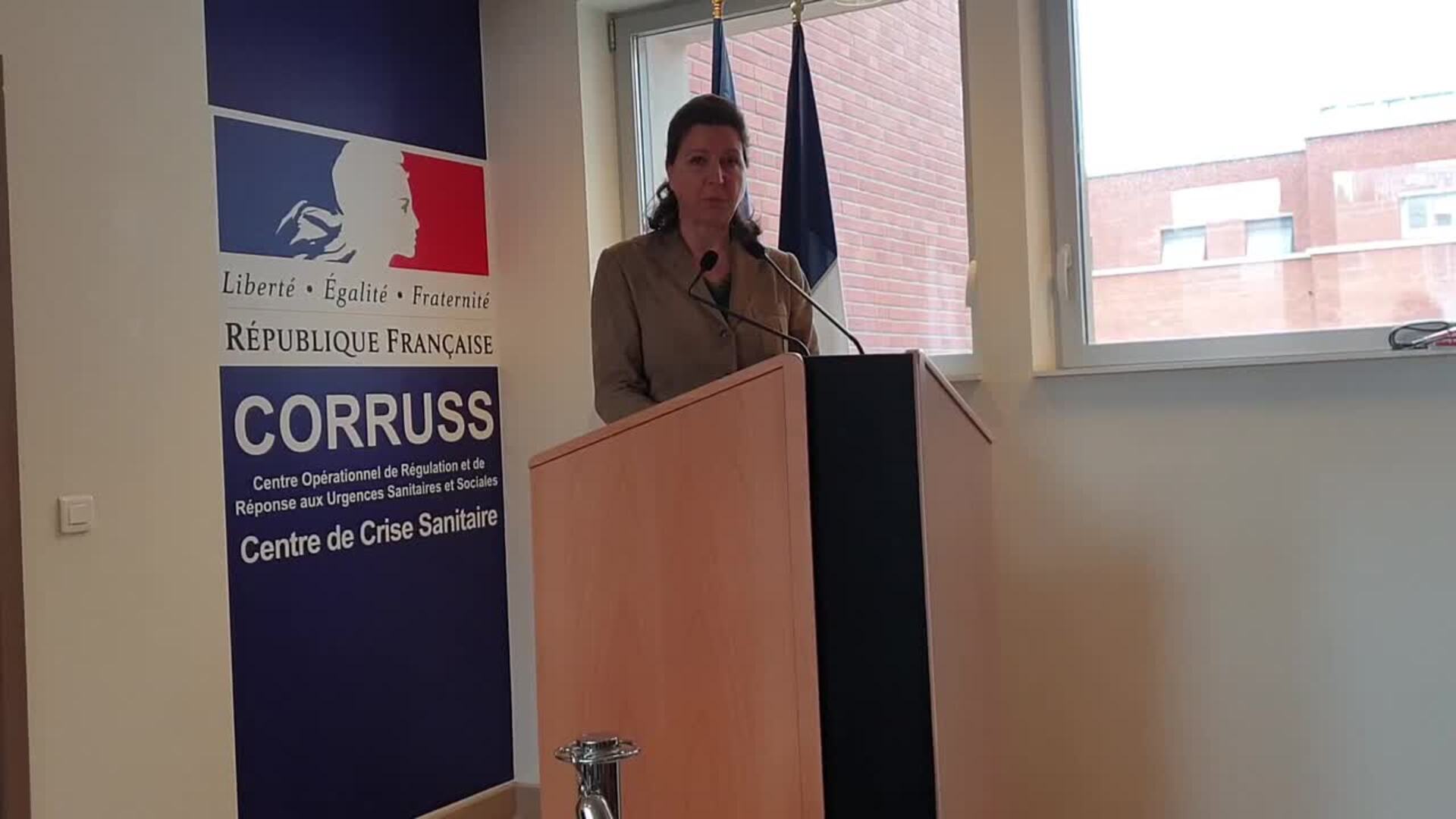 Francia registra la primera muerte por coronavirus en Europa