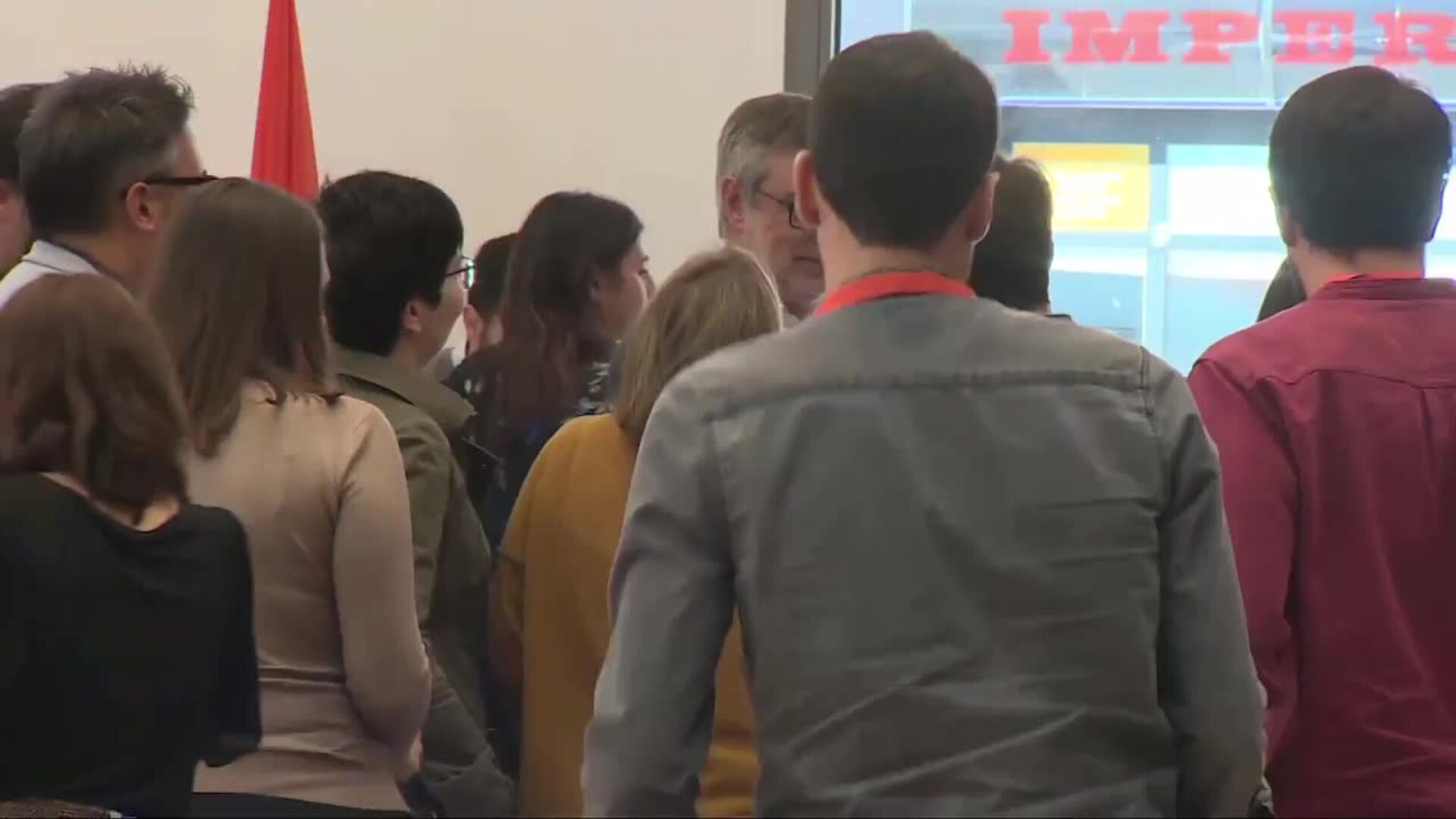 El Gobierno garantiza estabilidad pero no convence a Vox y Cs