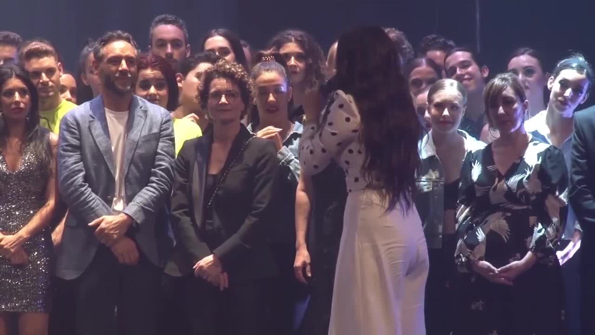 Carlos Saura ofrece a Rosalía rodar una película sobre flamenco