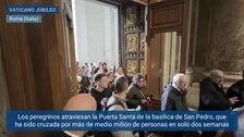 Miles de creyentes hacen coincidir sus vacaciones con el Jubileo para peregrinar a Roma