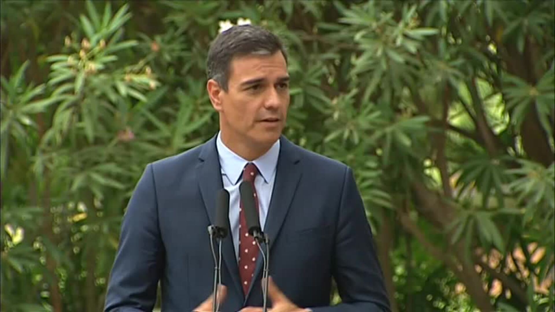 Pedro Sánchez asegura que &quot;no tira la toalla&quot; pese a que la &quot;desconfianza con Podemos es recíproca&quot;